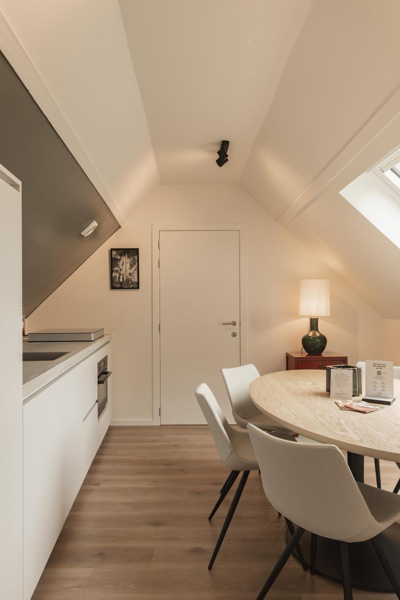 Highest Five By Romy&Travis Apartment Bruges Exterior photo